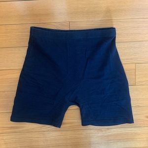 NAVY BRANDY MELVILLE GRIFFIN SHORTS